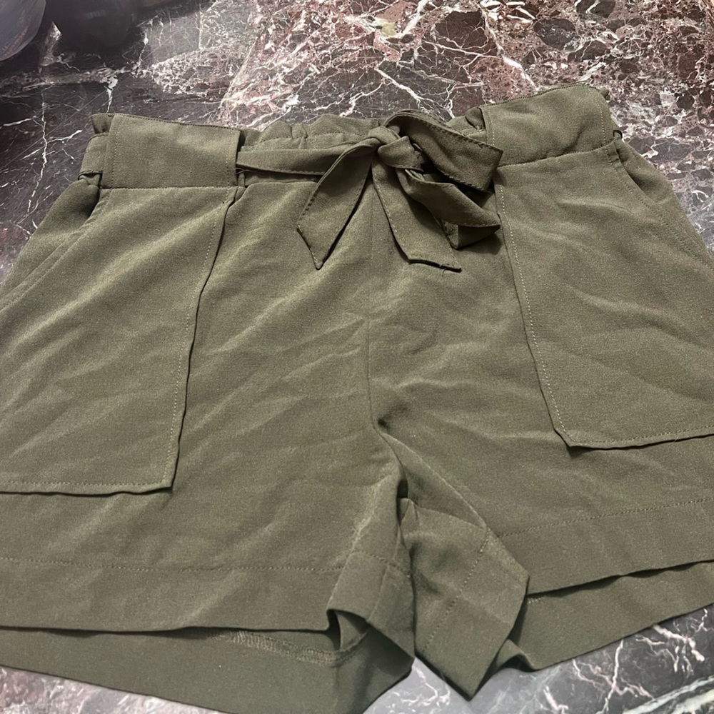 Ci Sono Paperbag Waist Green Shorts